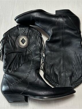 Vintage Circle S Fringe Tonka Boots